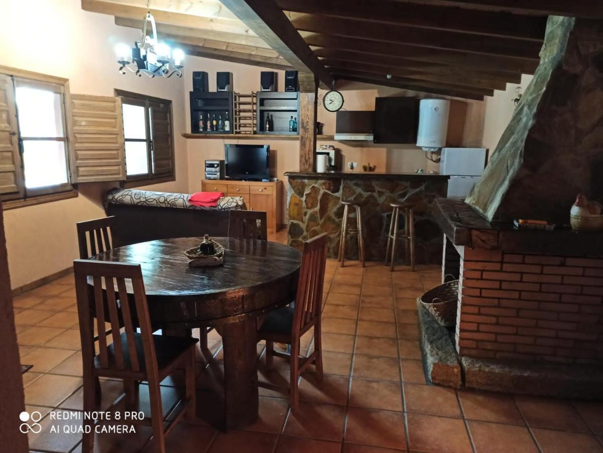 Casa Penelas Petin Exteriér fotografie